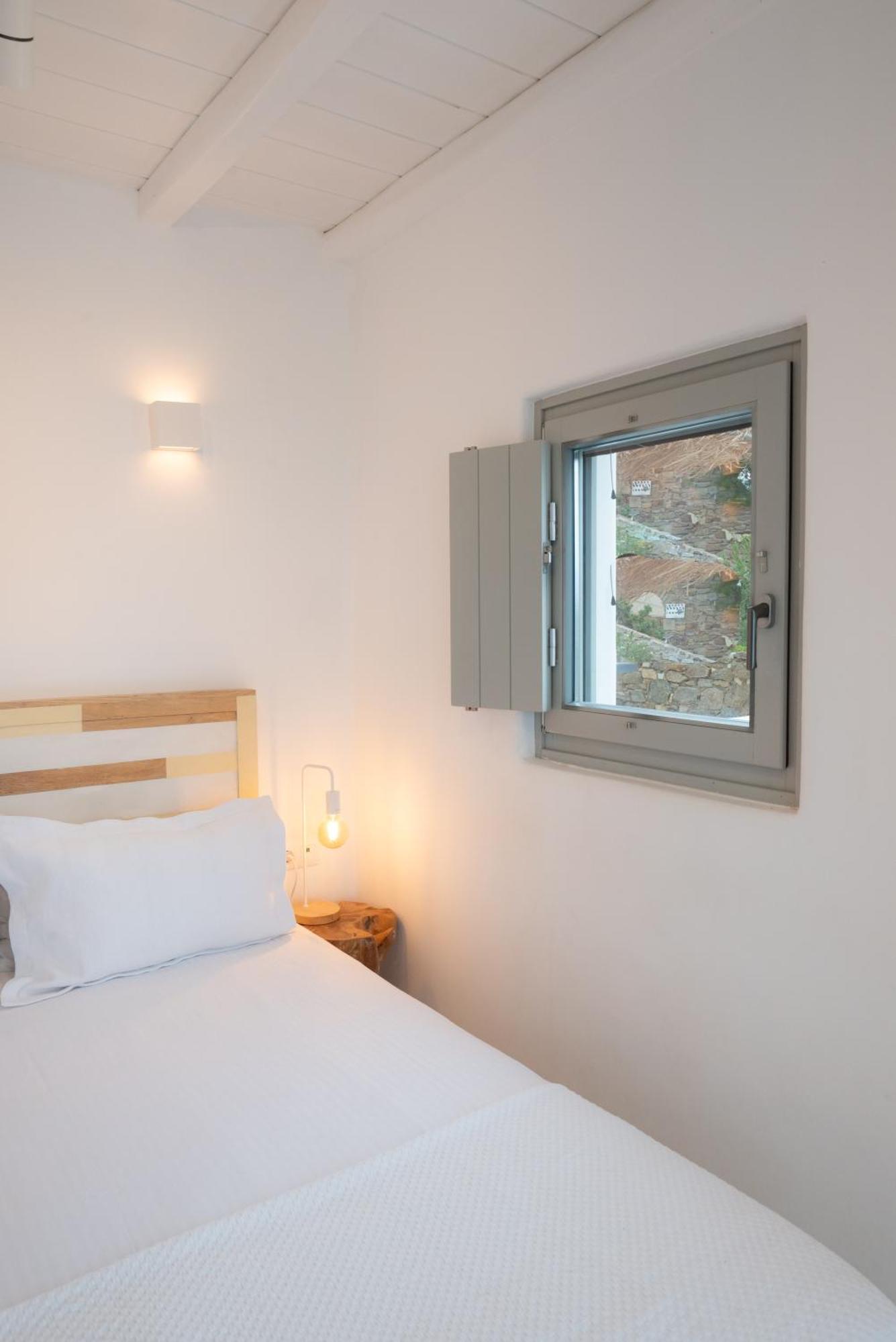 The Summit Of Mykonos Bed & Breakfast Кало Ливади Екстериор снимка